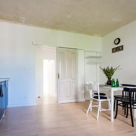 Apartment Pilotow 87 *