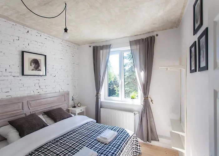 Apartment Pilotow 87 Krakow